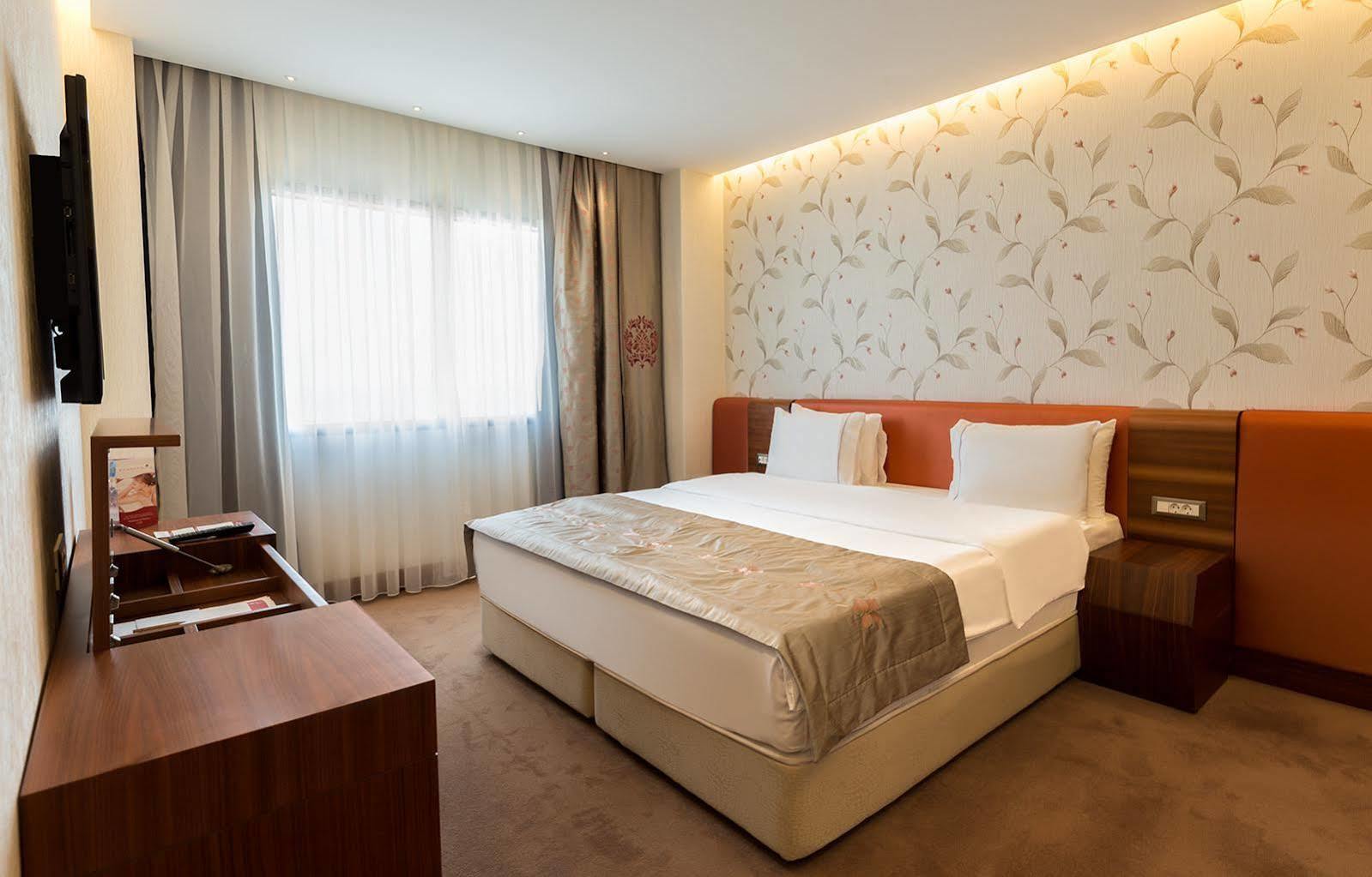 Ramada By Wyndham Alibeykoy 4* Istanbul