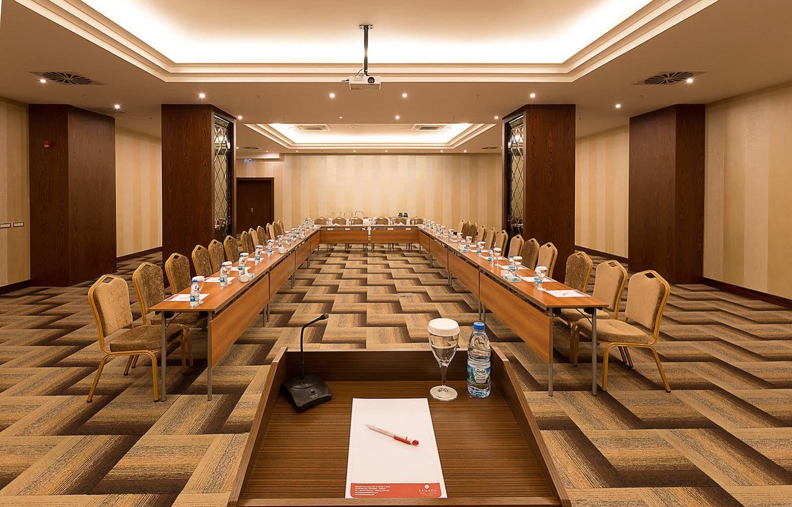 Hotel Ramada By Wyndham Alibeykoy 4*